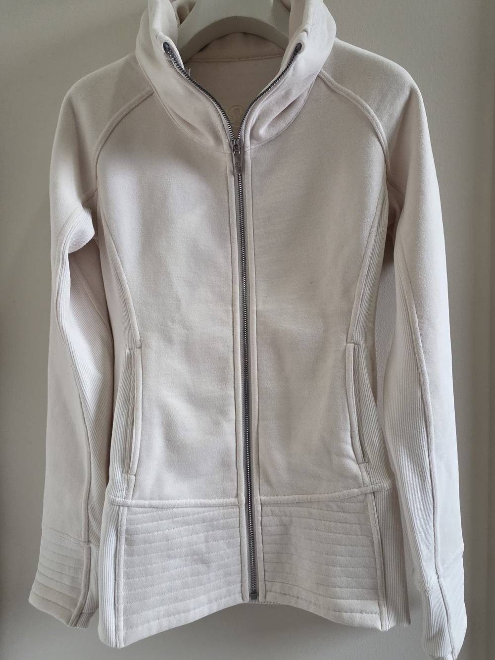 Lululemon Women's Sz XS Cream Zip-Up Sporty Activewear Jacket